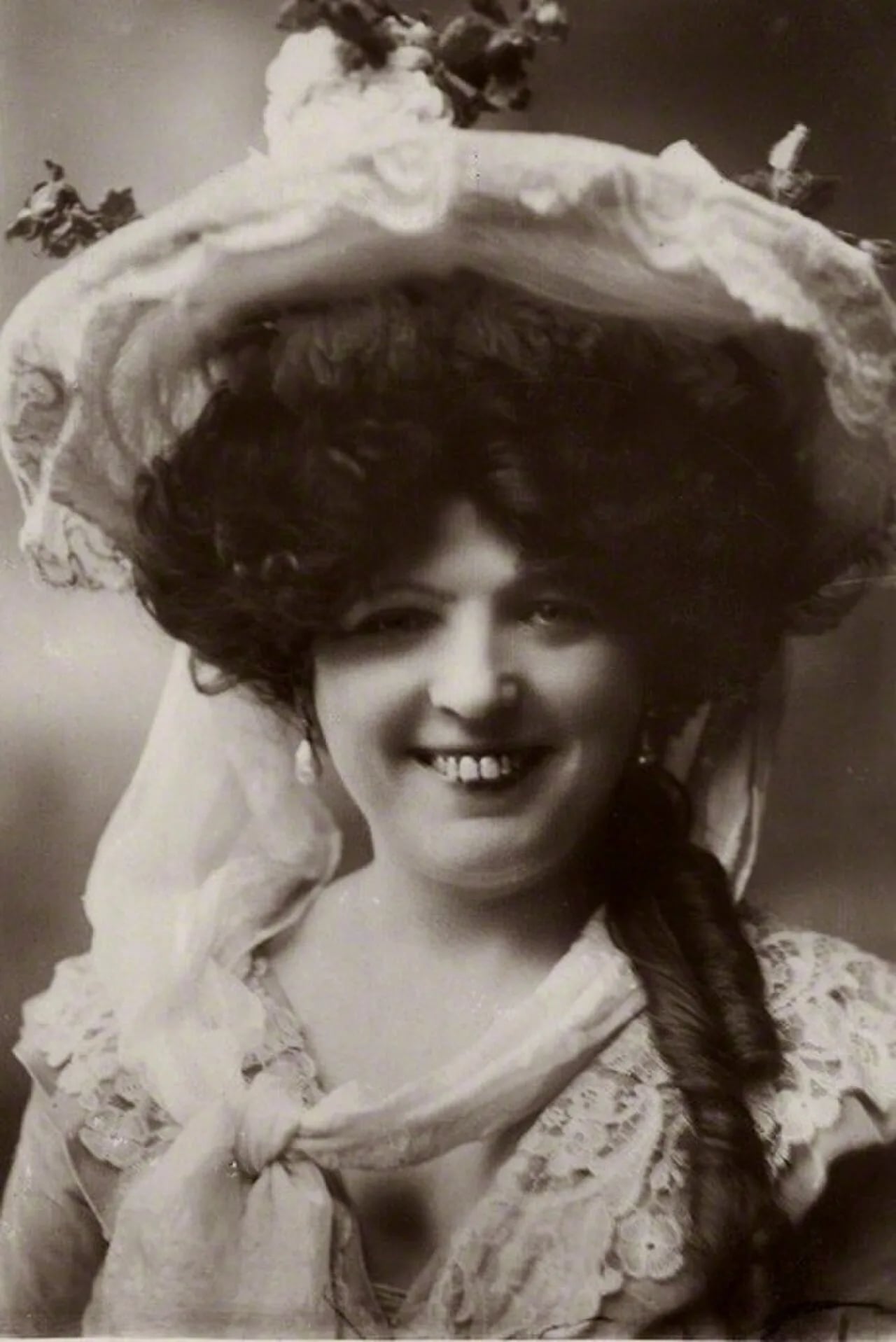 Porträt von Marie Lloyd (1870–1922) – Gedenkseite