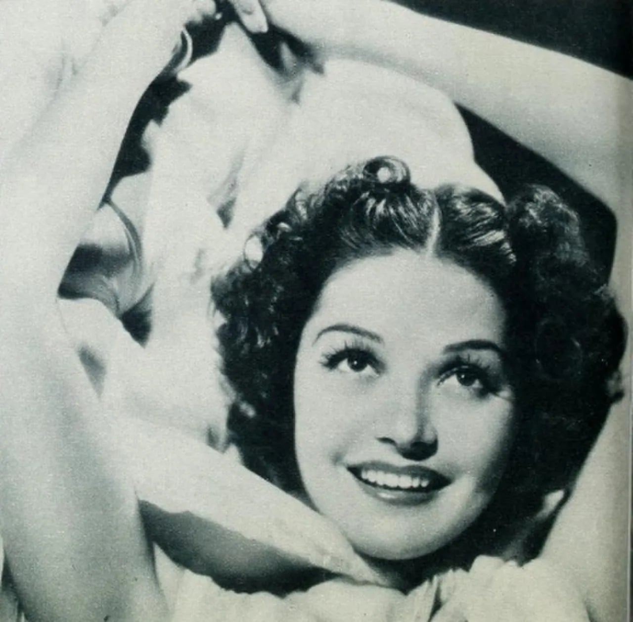 Portrait of Marjorie Weaver (1913–1994) – memorial page