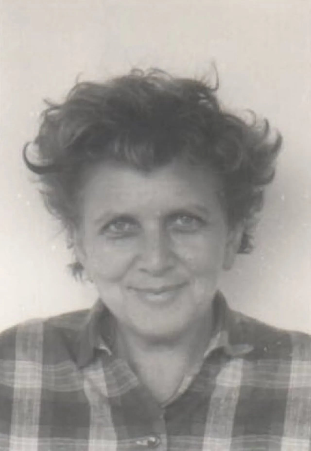 Portrait of Naomi Yudkovsky (1920–1996) – memorial page