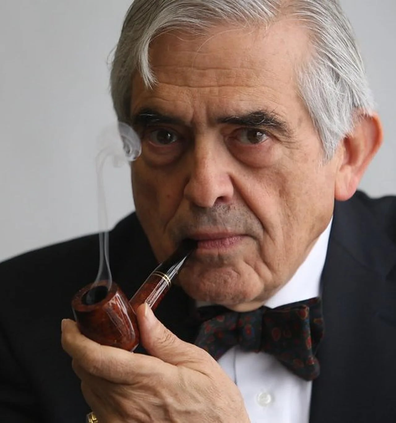 Portrait of Esteban López-Escobar (1941–2025) – memorial page