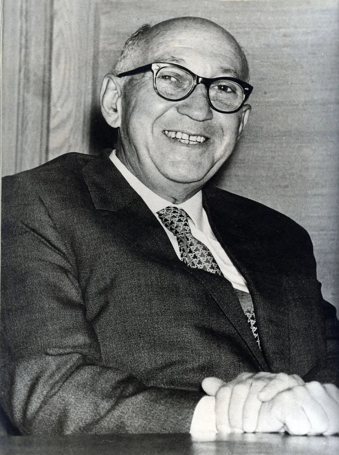 Portrait of Raphael Gjebin (1909–1975) – memorial page