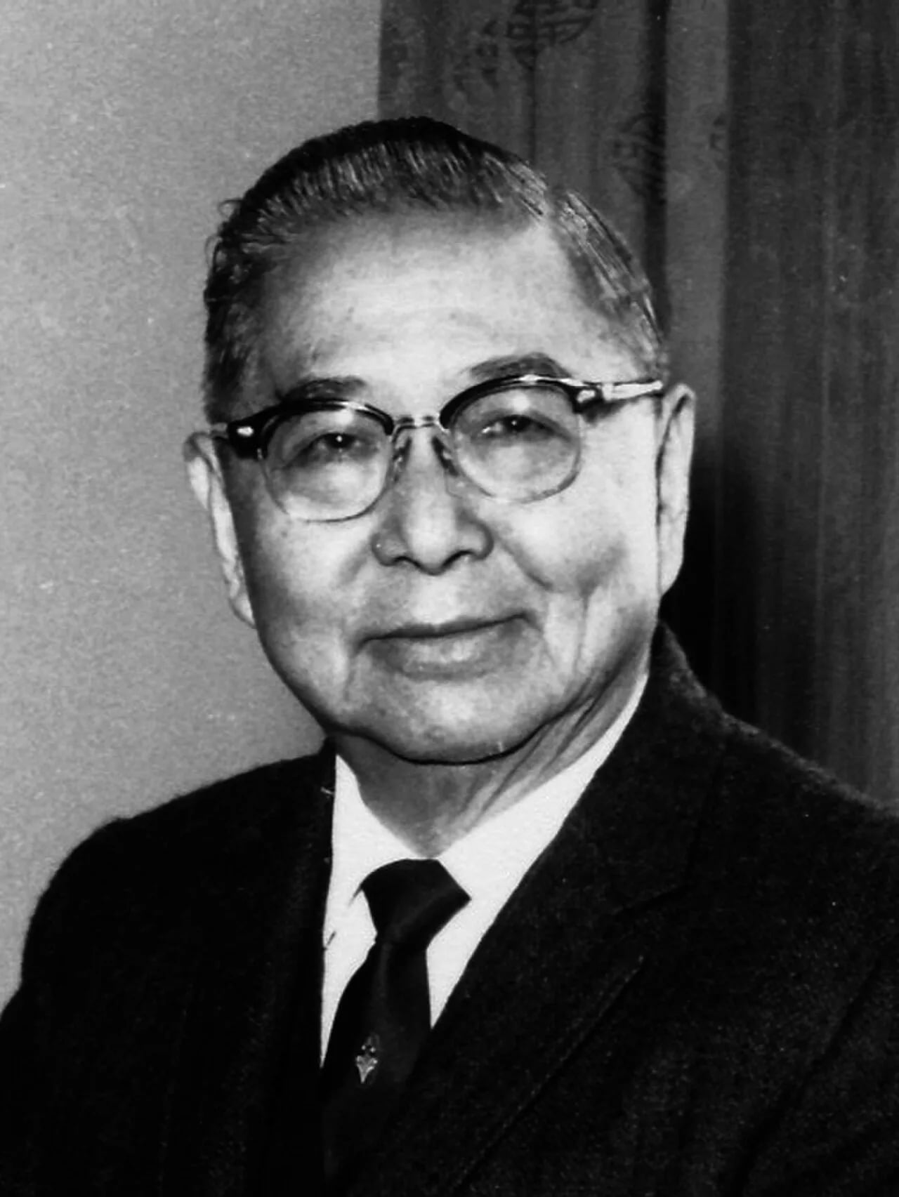 Porträt von Sun Fo (1891–1973) – Gedenkseite
