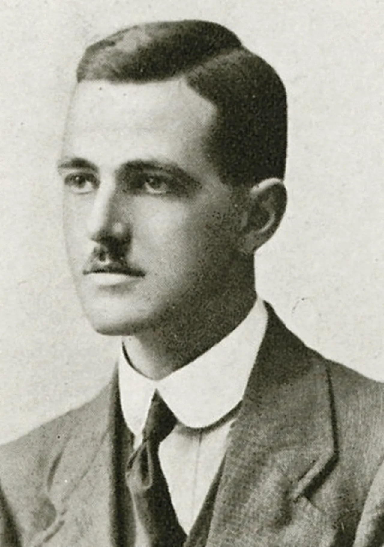 Portrait of Comins Mansfield (1896–1984) – memorial page