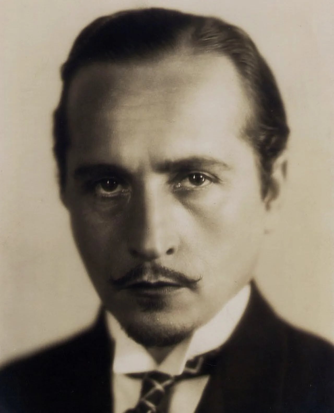 Portrait of Otto Matieson (1893–1932) – memorial page