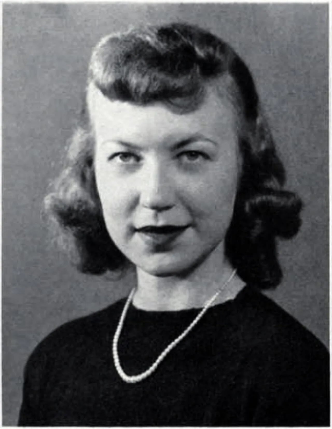 Portrait of Pamela Pauly Chinnis (1925–2011) – memorial page