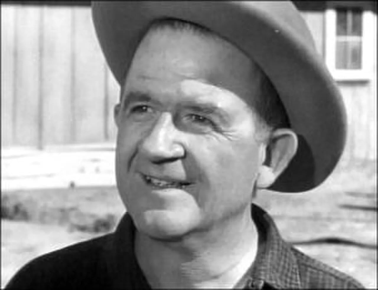 Portrait of Patrick McVey (1910–1973) – memorial page