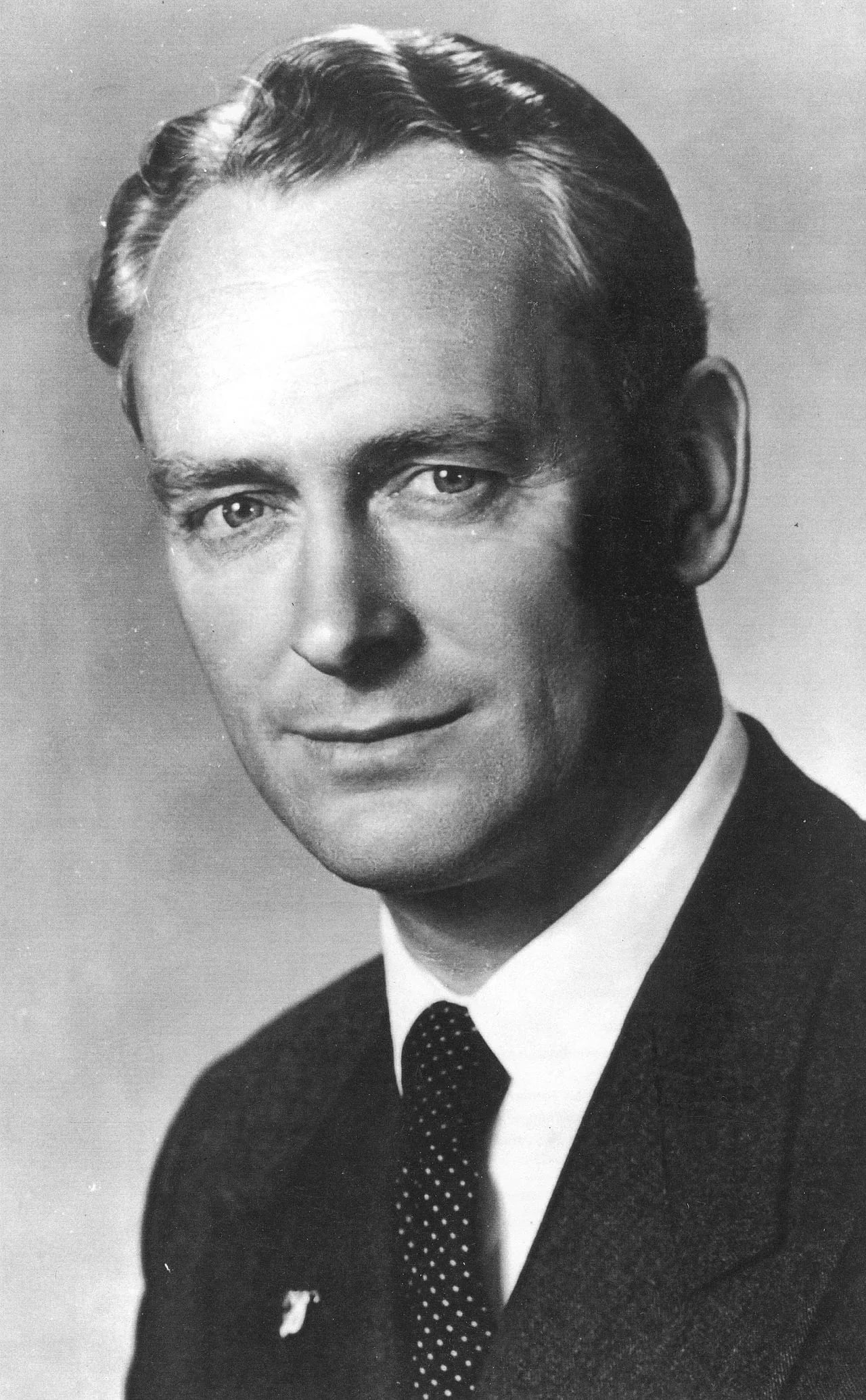 Porträt von Phil Holloway (1917–2003) – Gedenkseite