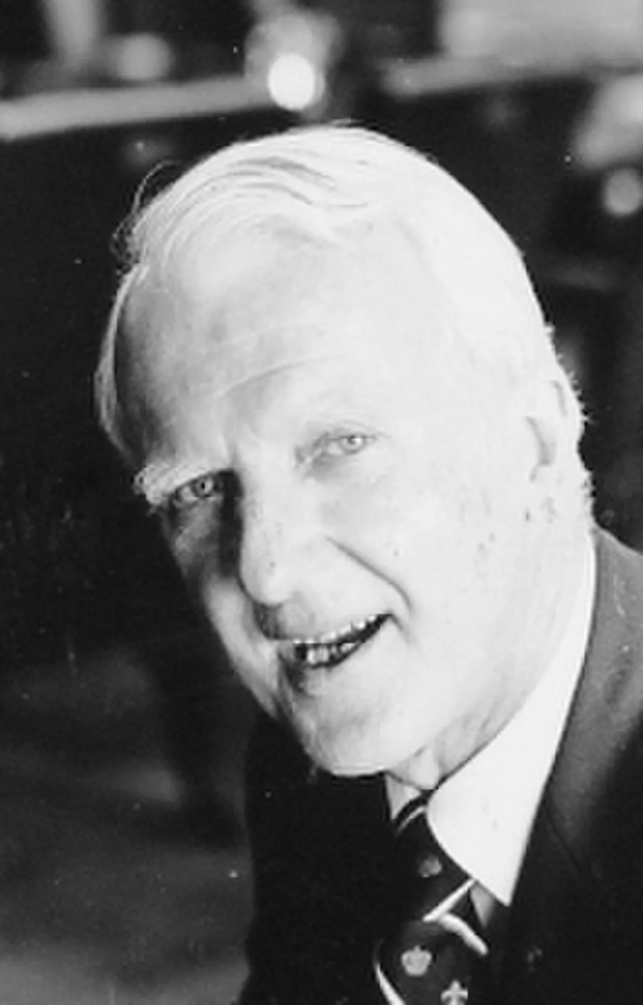 Portrait of Philip W. Buchen (1916–2001) – memorial page