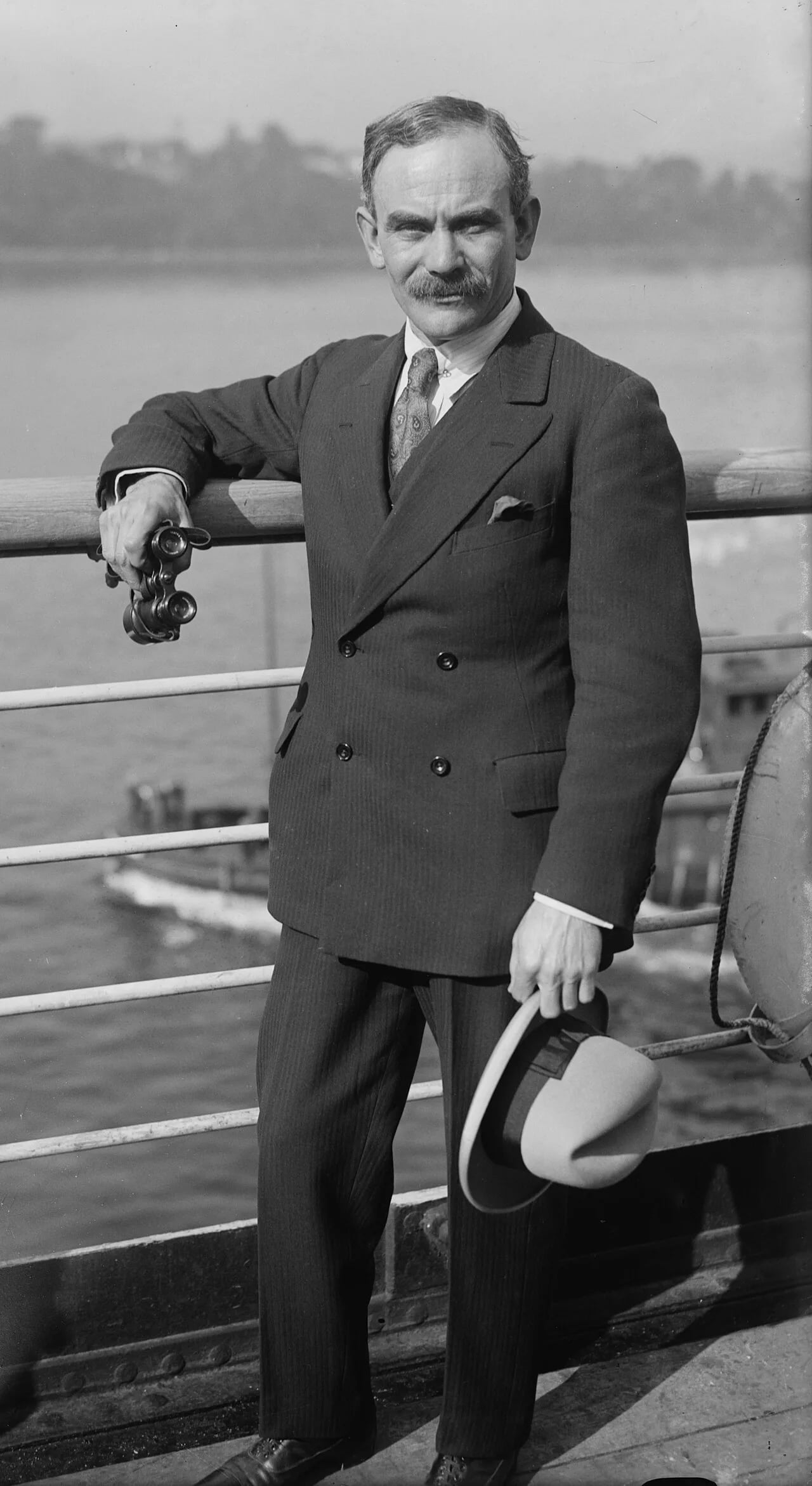 Portrait of Lionel Tertis (1876–1975) – memorial page