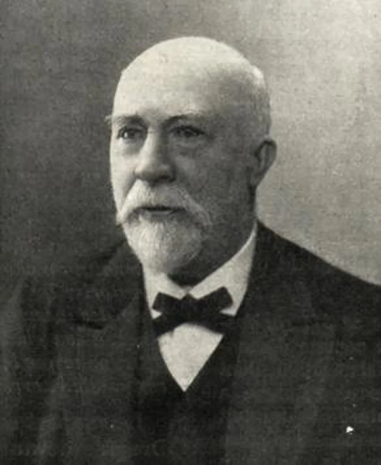 Portrait of Ferdinand Sarrien (1840–1915) – memorial page
