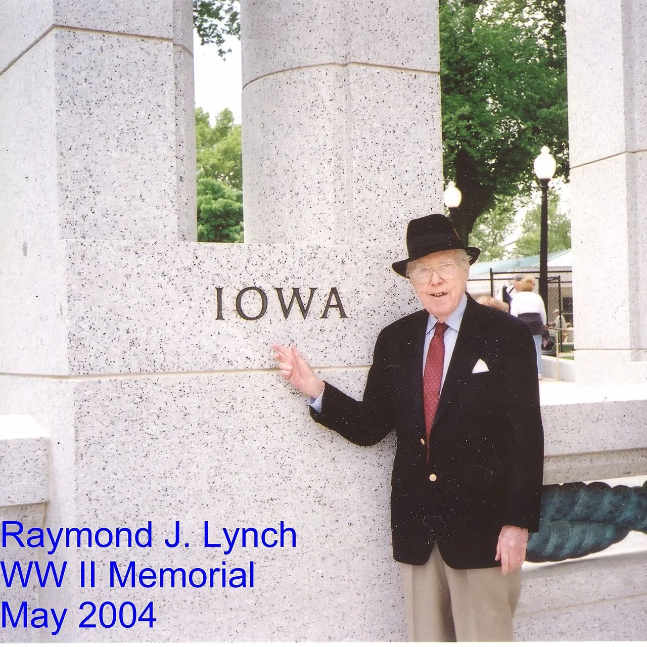 Portrait of Raymond J. Lynch (1909–2007) – memorial page