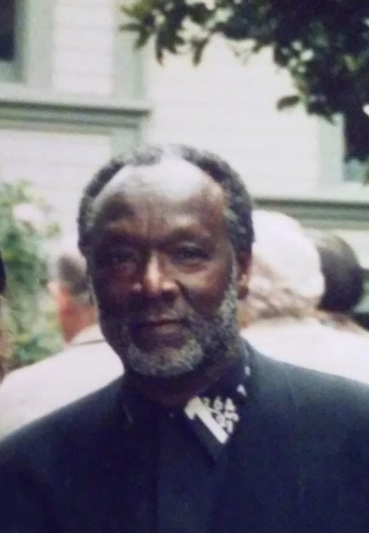Portrait of Raymond Saunders (1934–2024) – memorial page