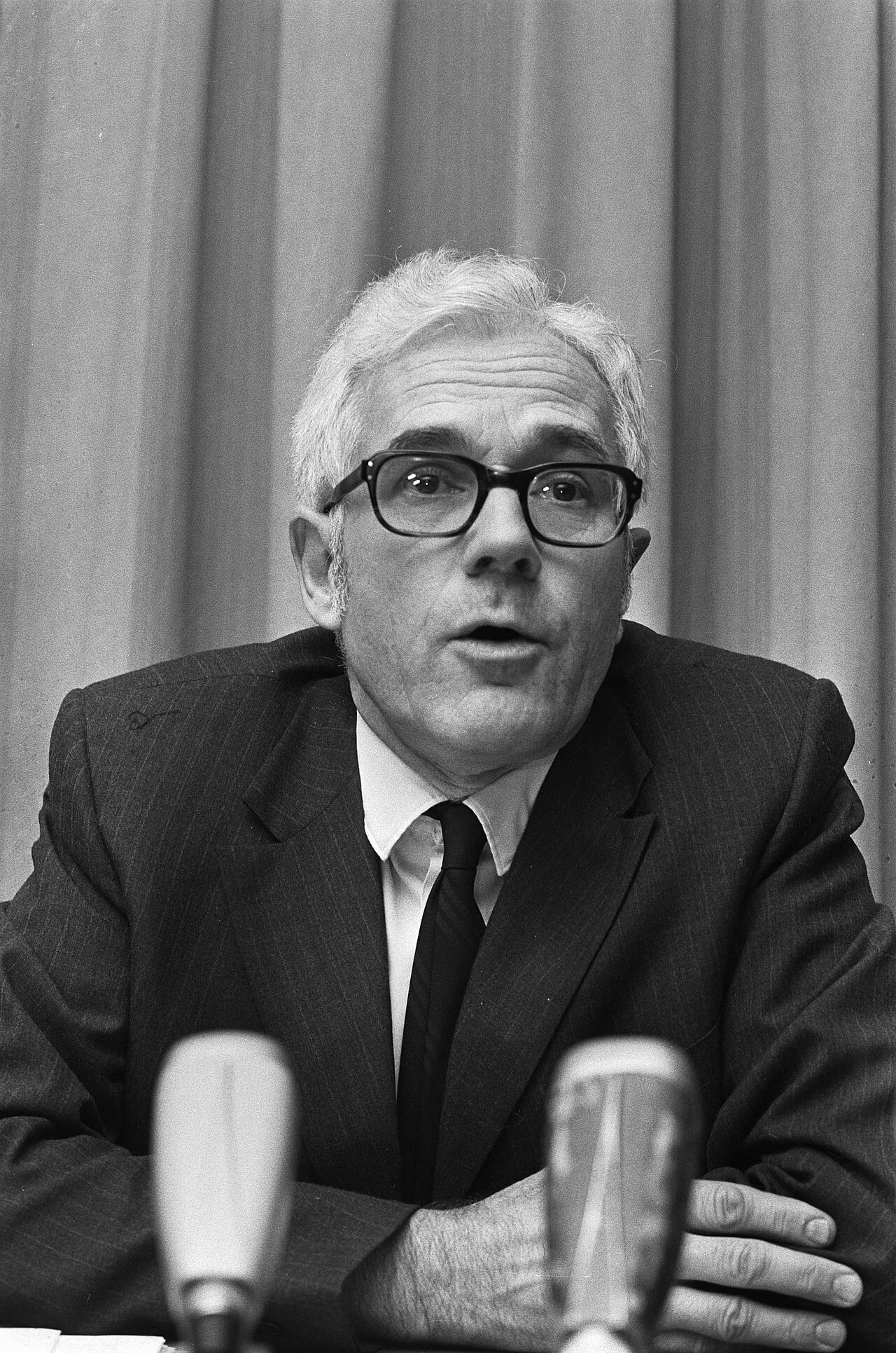 Portrait of Robert McAfee Brown (1920–2001) – memorial page
