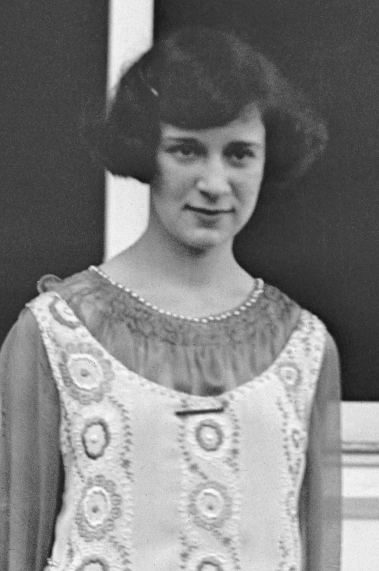 Portrait of Sally Hamlin (1902–1987) – memorial page
