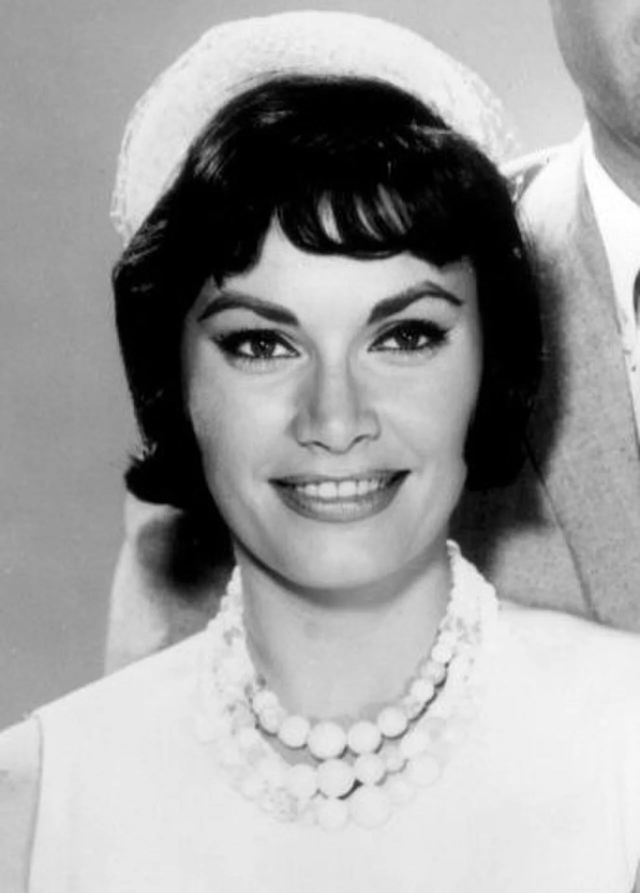 Portrait of Sandra Warner (1935–1995) – memorial page