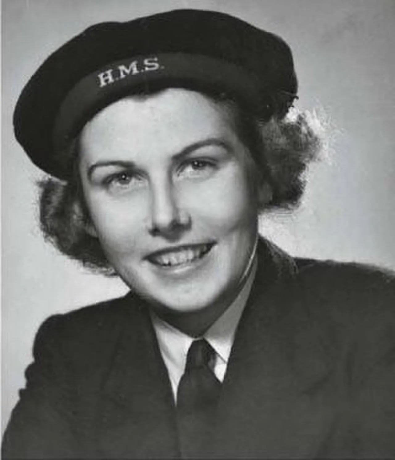 Portrait of Janet Okell (1922–2005) – memorial page