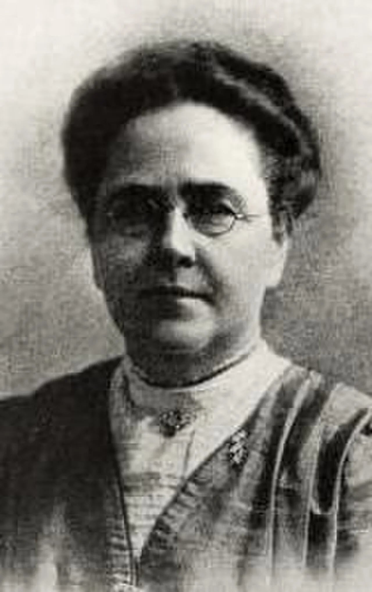 Portrait of Mary W. Bacheler (1860–1939) – memorial page