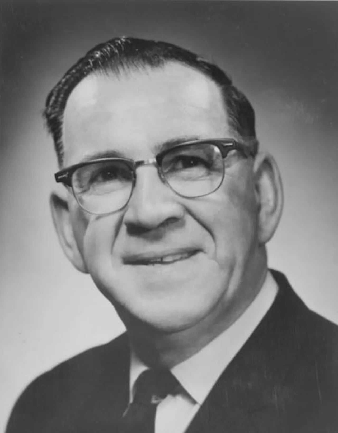 Portrait of Stanley Whitehead (1907–1976) – memorial page