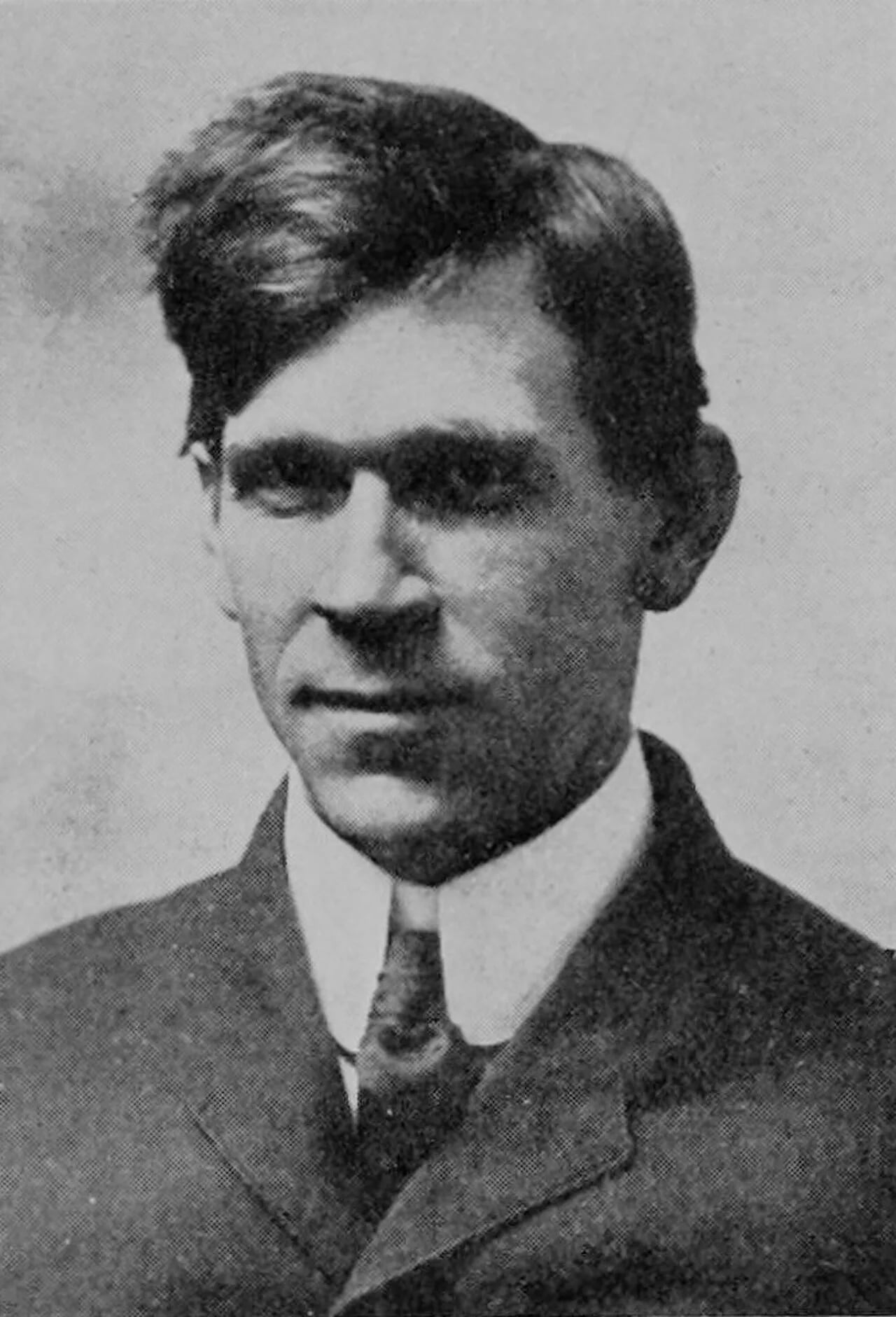 Portrait of Strickland Gillilan (1869–1954) – memorial page
