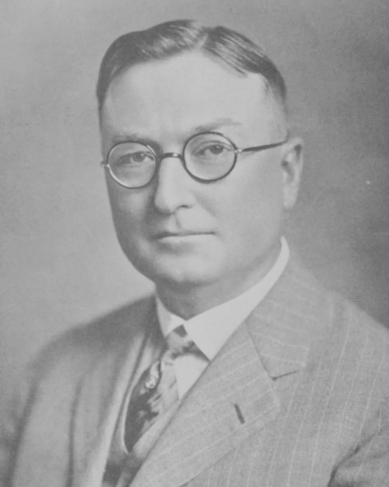 Portrait of Sydney Charles Tweed (1886–1942) – memorial page