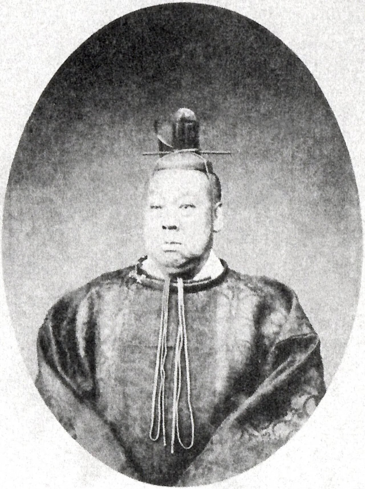 Porträt von Sō Yoshiyori (1818–1890) – Gedenkseite