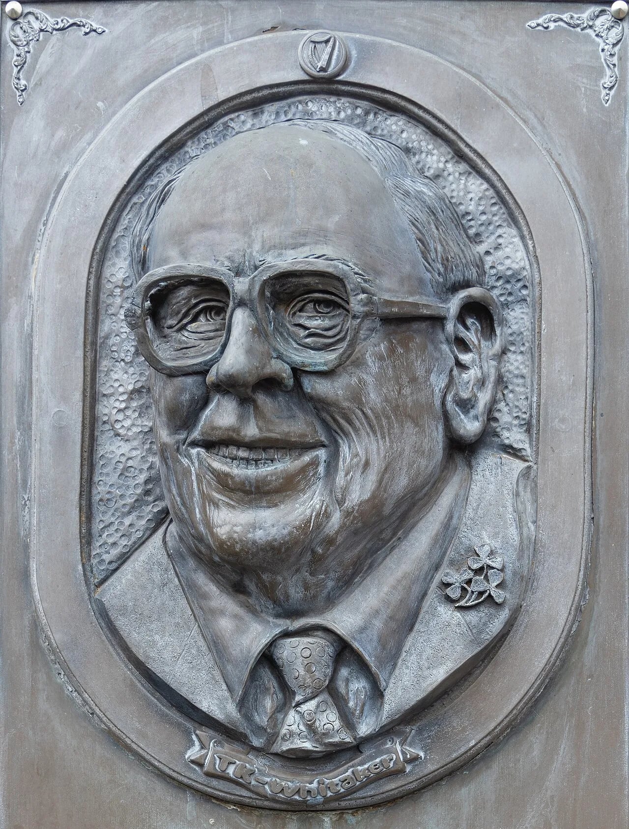 Portrait of T. K. Whitaker (1916–2017) – memorial page