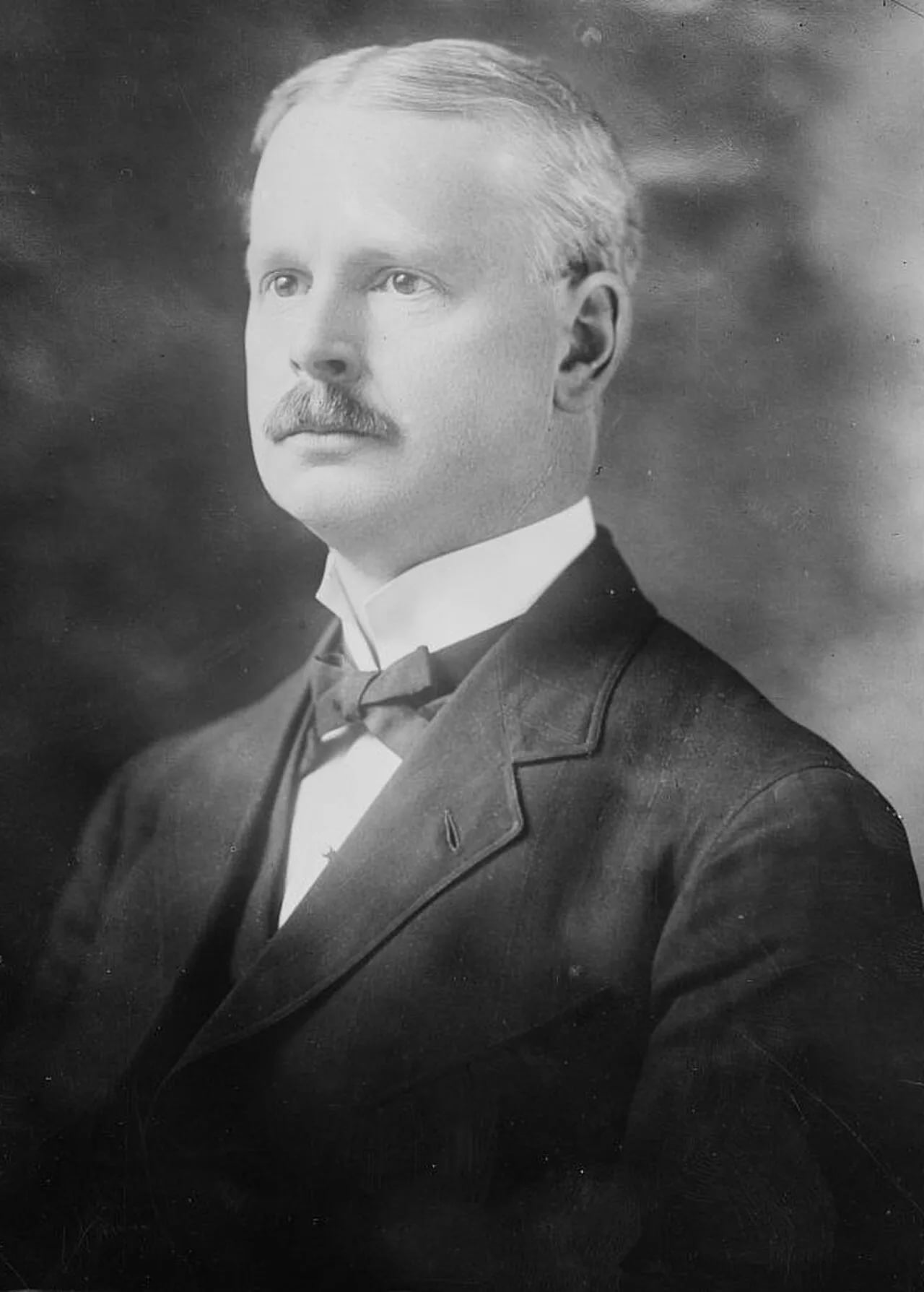 Portrait of Thaddeus C. Sweet (1872–1928) – memorial page