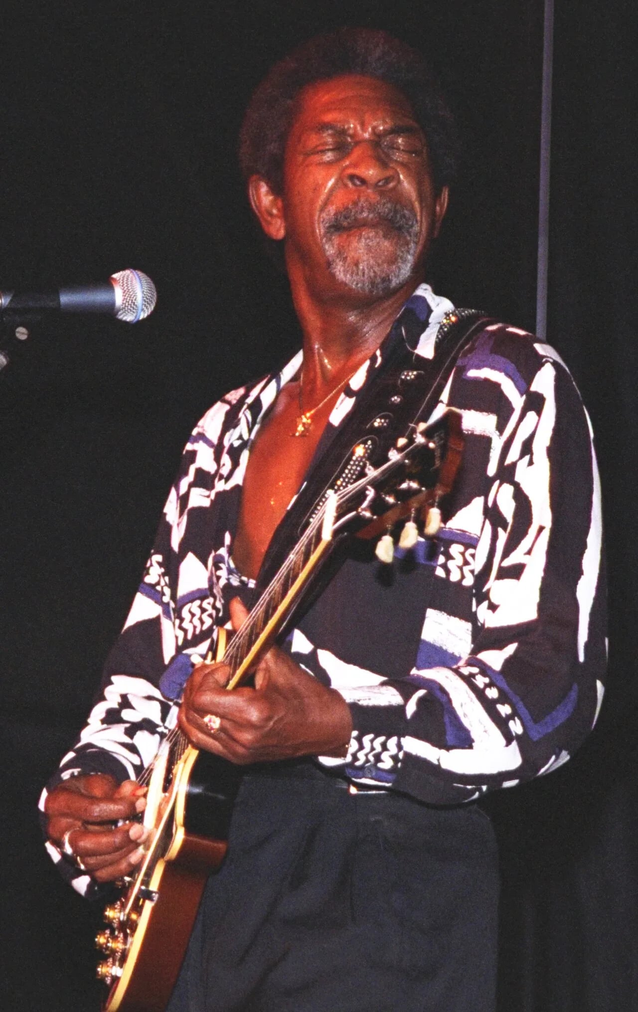 Portrait of Luther Allison (1939–1997) – memorial page