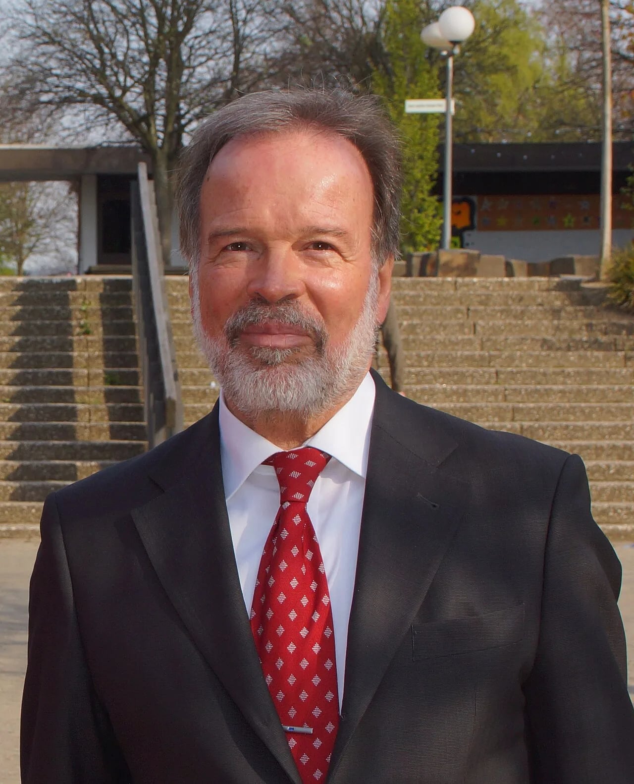 Portrait of Norbert Walter (1944–2012) – memorial page