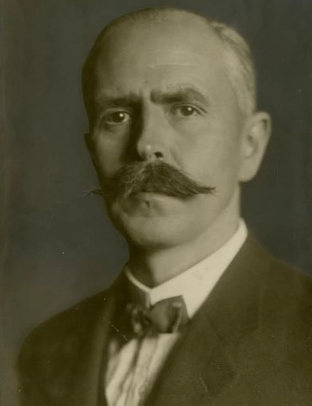Porträt von Tibor Zsitvay (1884–1969) – Gedenkseite
