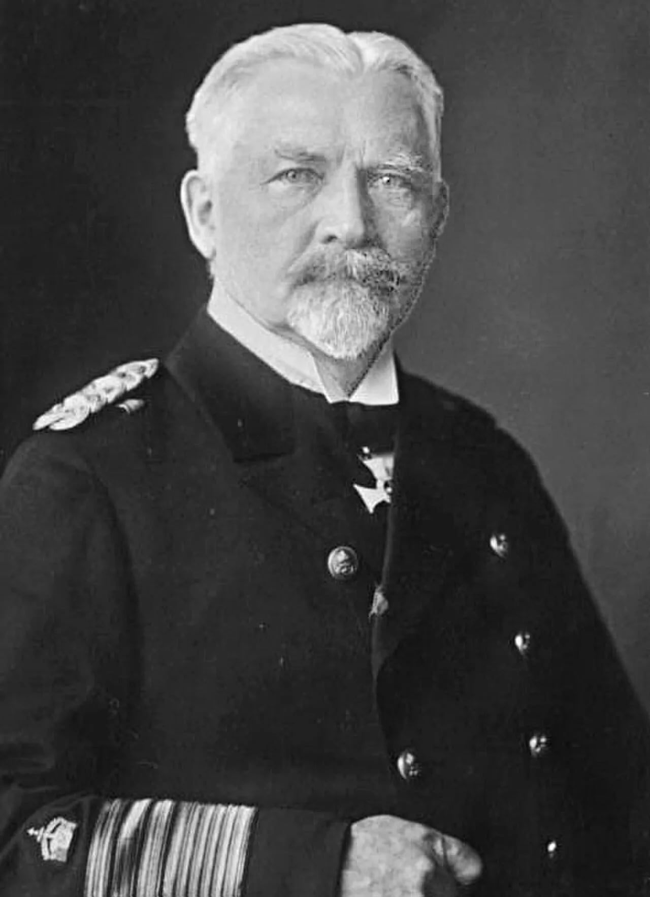 Portrait of Ludwig von Schröder (1854–1933) – memorial page