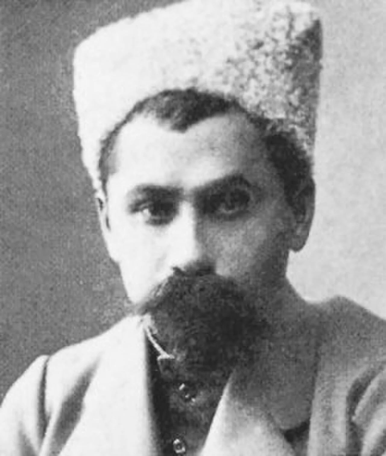 Portrait of Drastamat Kanayan (1883–1956) – memorial page