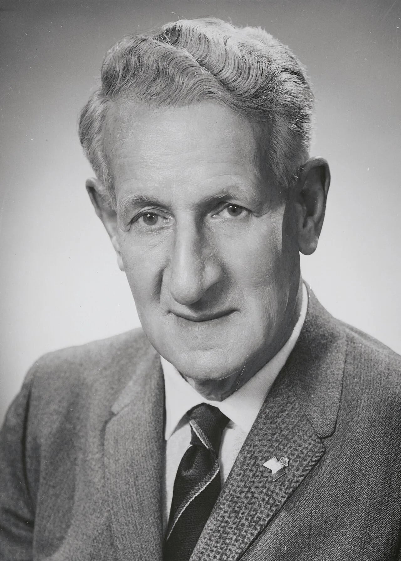 Portrait of Walter Cooper (1888–1973) – memorial page