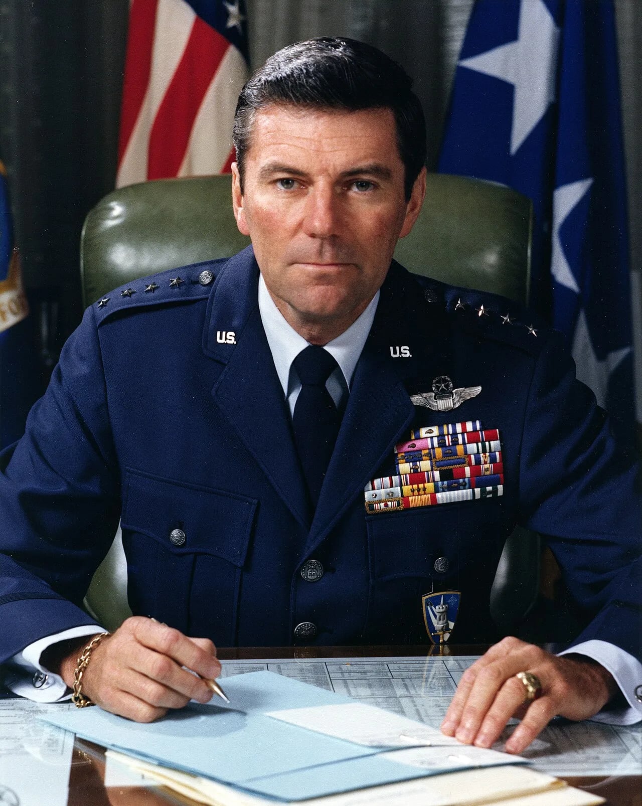 Portrait of William J. Evans (1924–2000) – memorial page