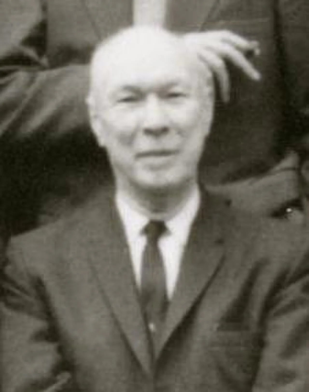 Portrait of William Vermillion Houston (1900–1968) – memorial page