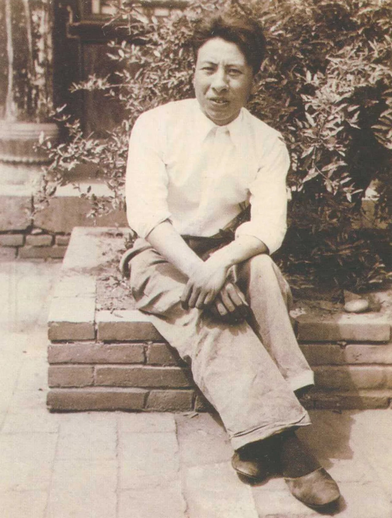Porträt von Xia Nai (1910–1985) – Gedenkseite