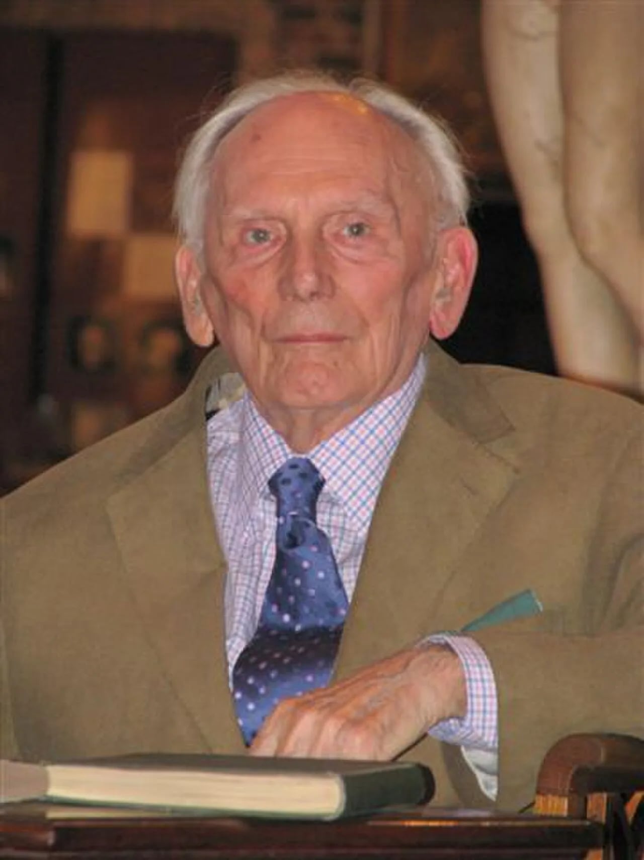 Portrait of Zdzisław Żygulski (1921–2015) – memorial page