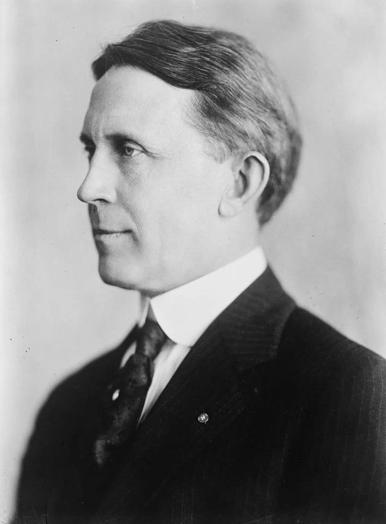 Portrait of Ben W. Hooper (1870–1957) – memorial page