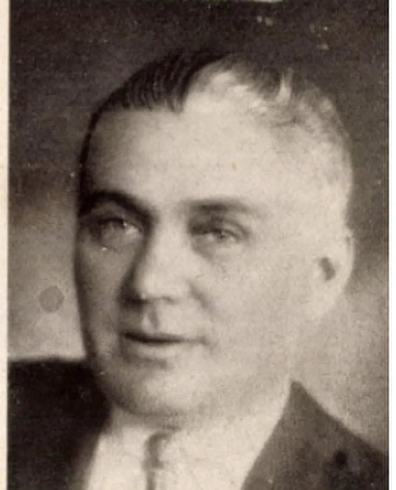 Porträt von László Várnai (1885–1941) – Gedenkseite