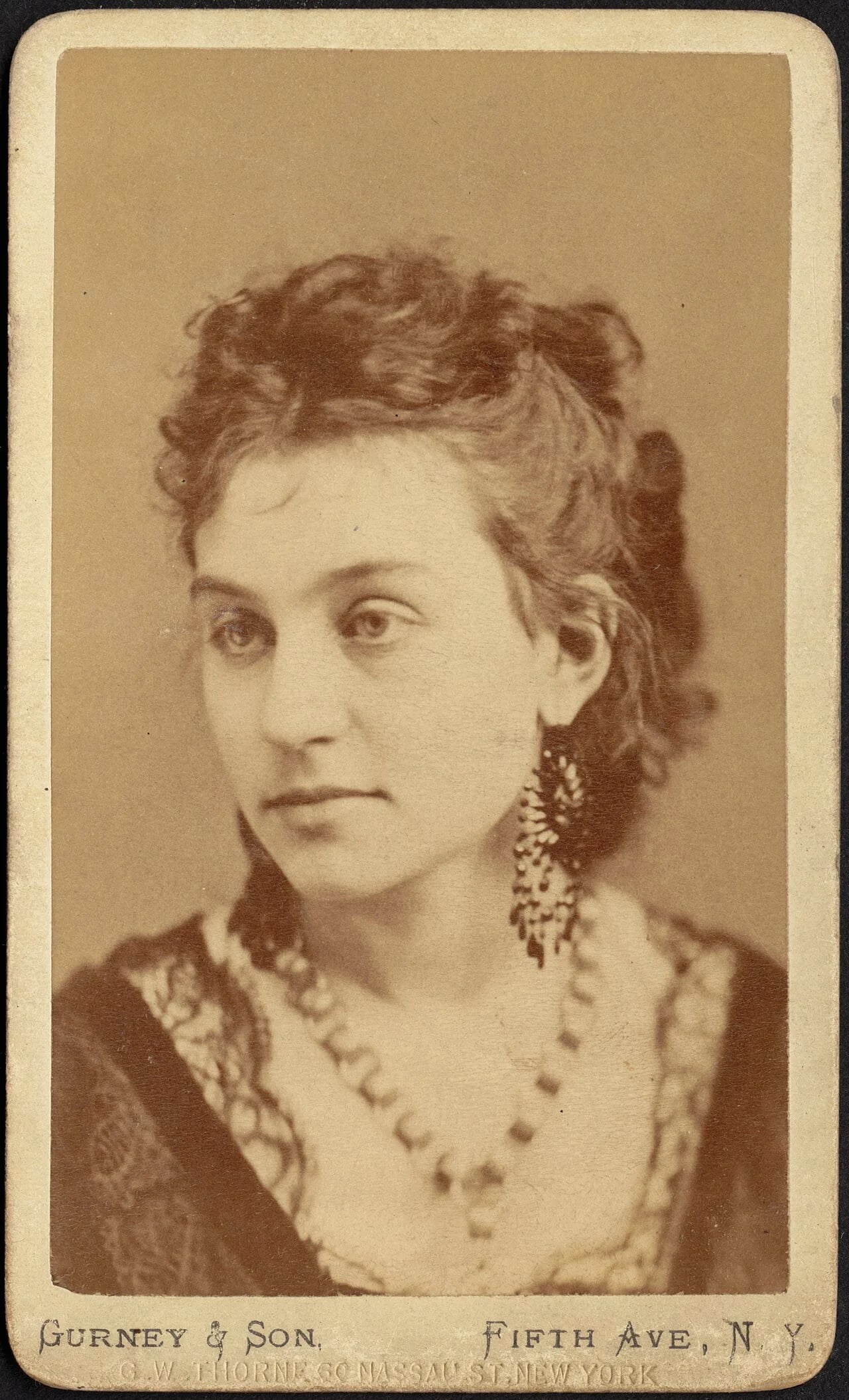 Porträt von Florence Cecilia Davenport (1858–1937) – Gedenkseite
