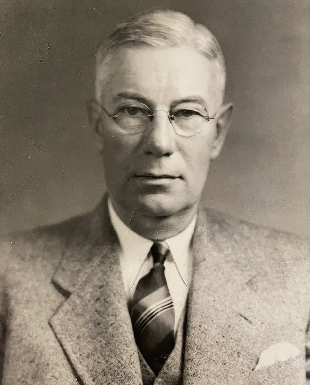 Porträt von Rolla C. McMillen (1880–1961) – Gedenkseite