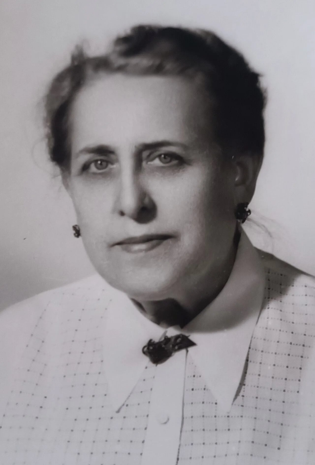 Portrait of Maria Enriqueta Montoro Bravo (1892–1969) – memorial page