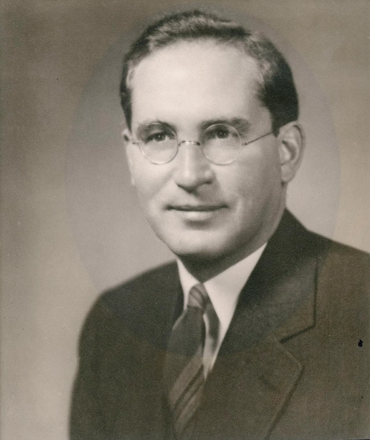 Portrait of Horace A. Hildreth (1902–1988) – memorial page