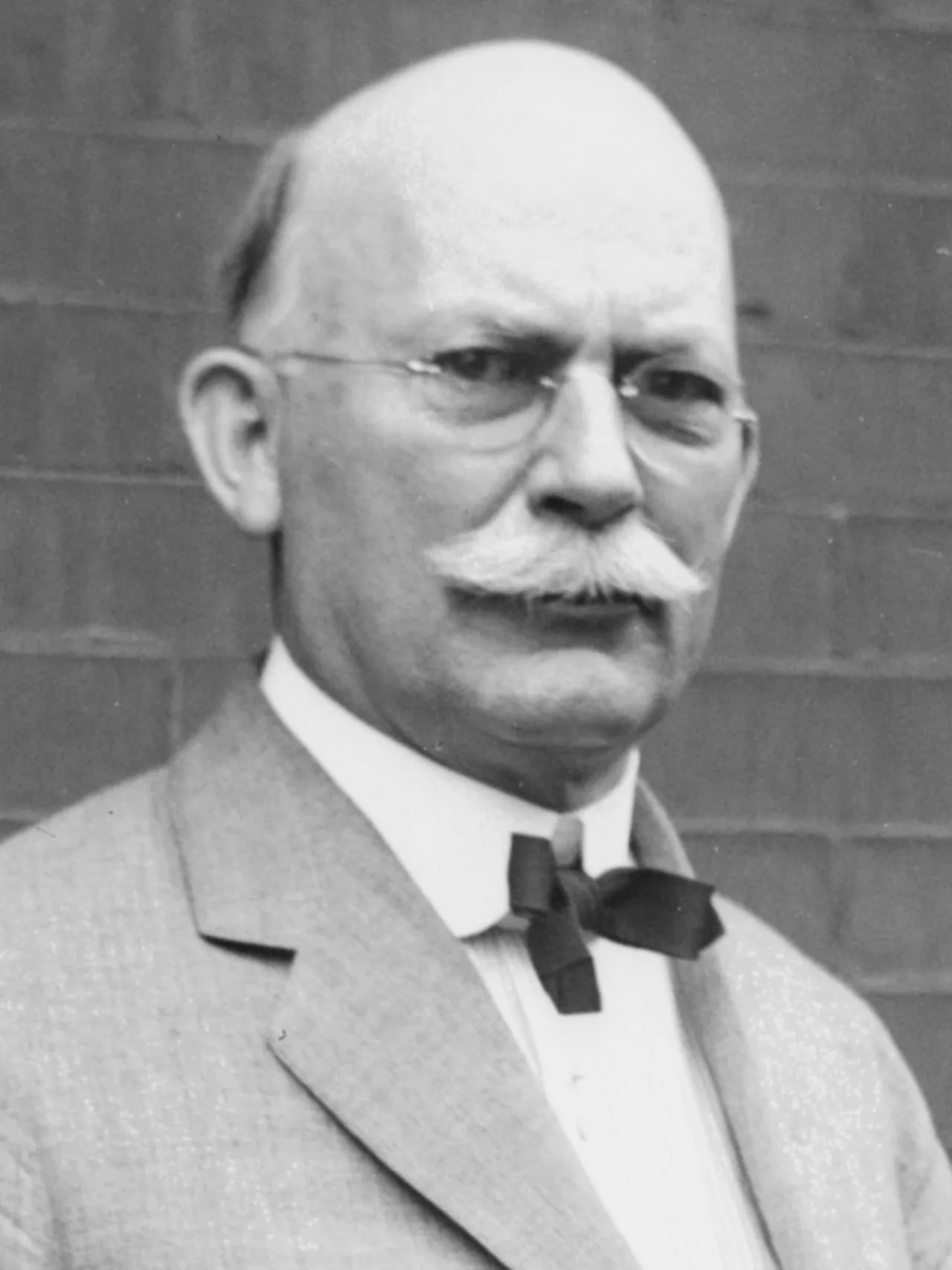 Portrait of Charles W. Bryan (1867–1945) – memorial page