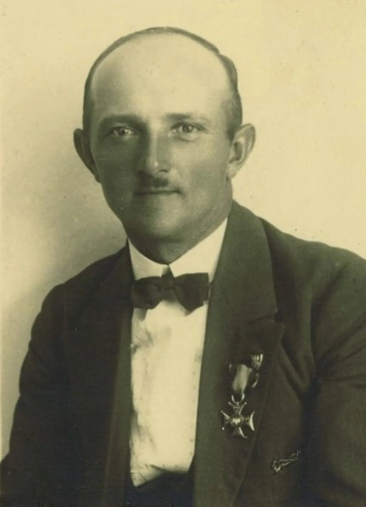 Portrait of Marian Murawski (1895–1950) – memorial page
