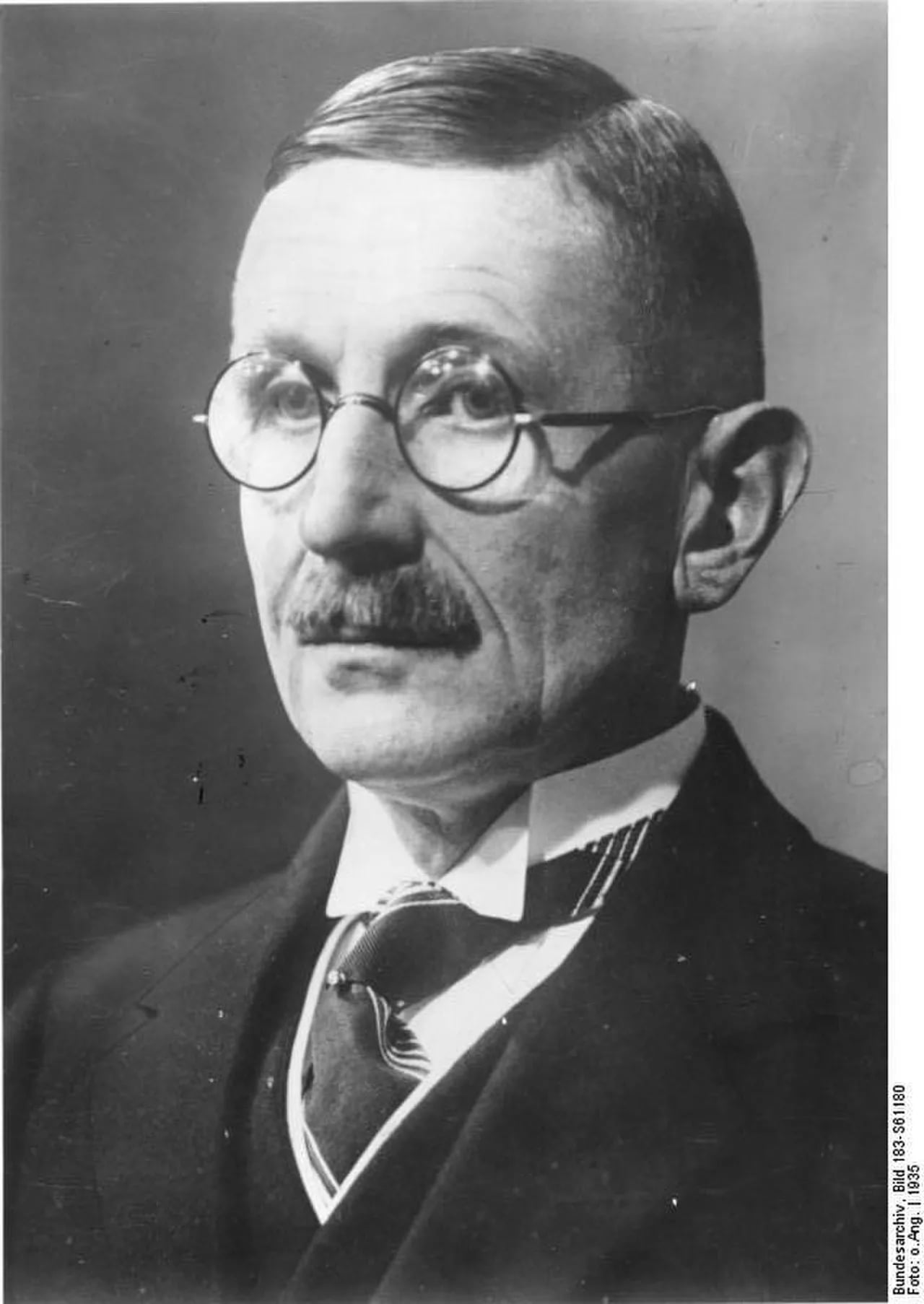 Porträt von Hans Grimm (1875–1959) – Gedenkseite