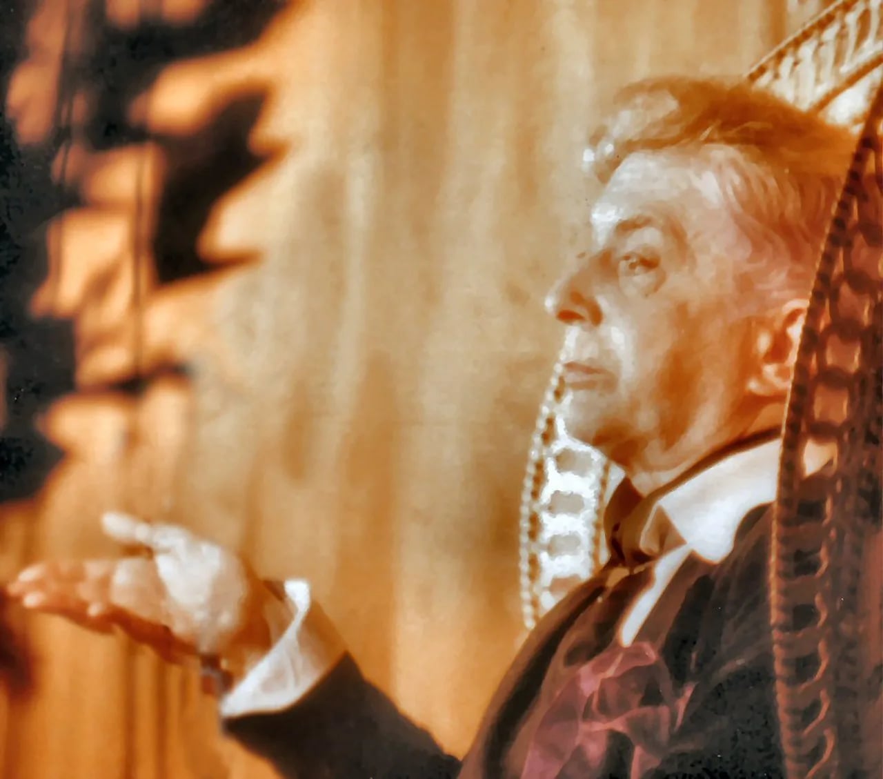 Portrait of Quentin Crisp (1908–1999) – memorial page