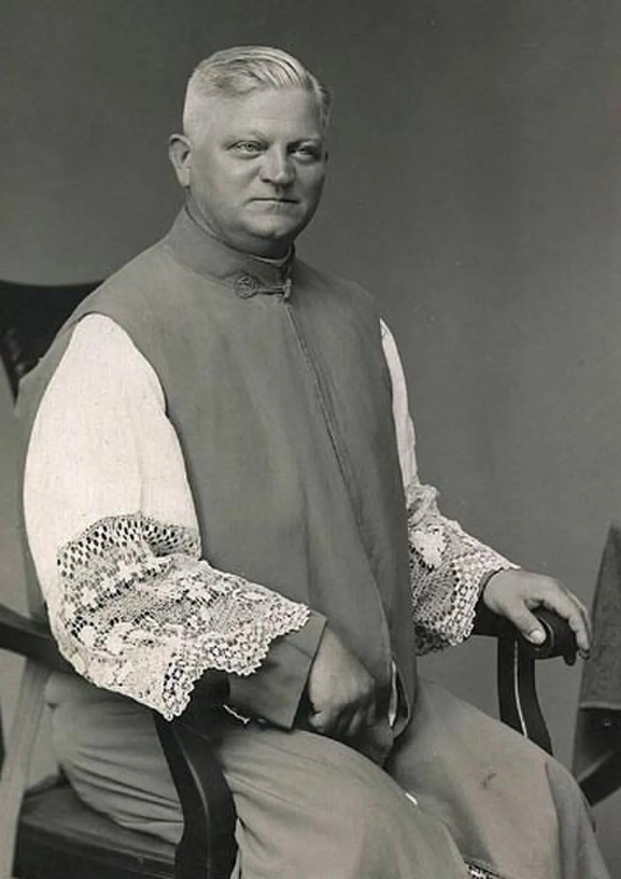 Portrait of Edmund Roszczynialski (1888–1939) – memorial page