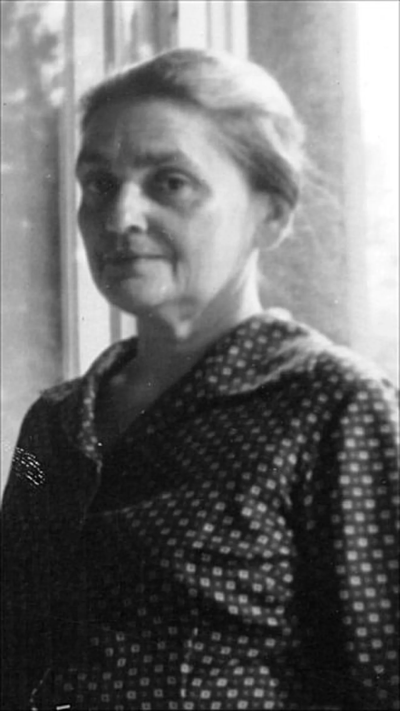 Portrait of Elżbieta Ewelina Wassong (1908–2007) – memorial page