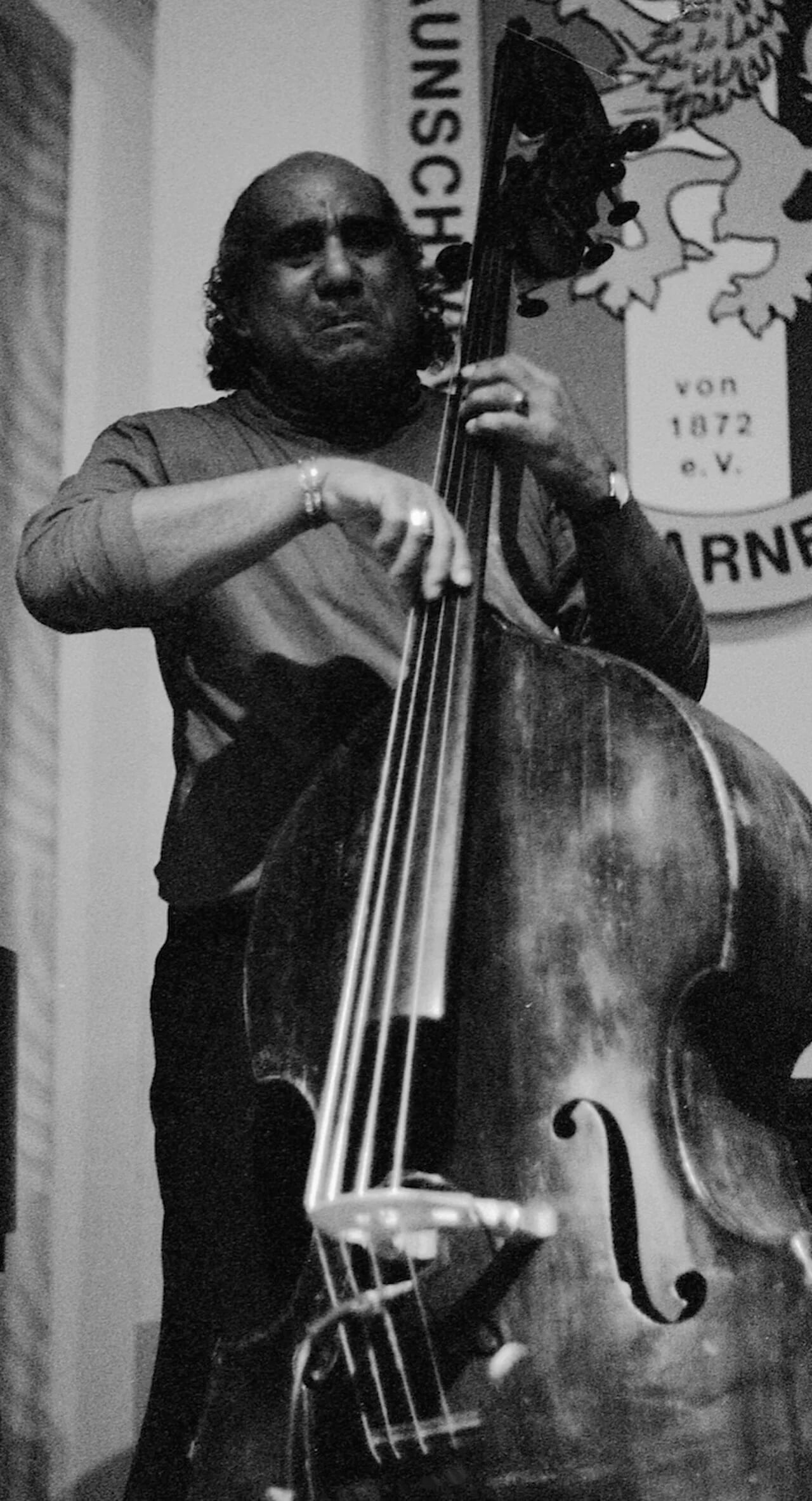 Porträt von Walter Booker (1933–2006) – Gedenkseite